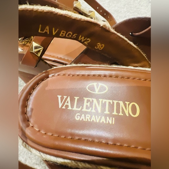 Valentino Garavani Opanka Rockstud Espadrille Sandals Size 39 - Picture 4 of 16